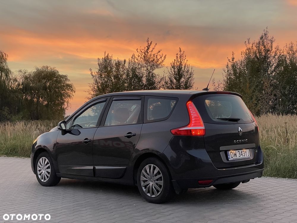 Renault Grand Scenic - 6