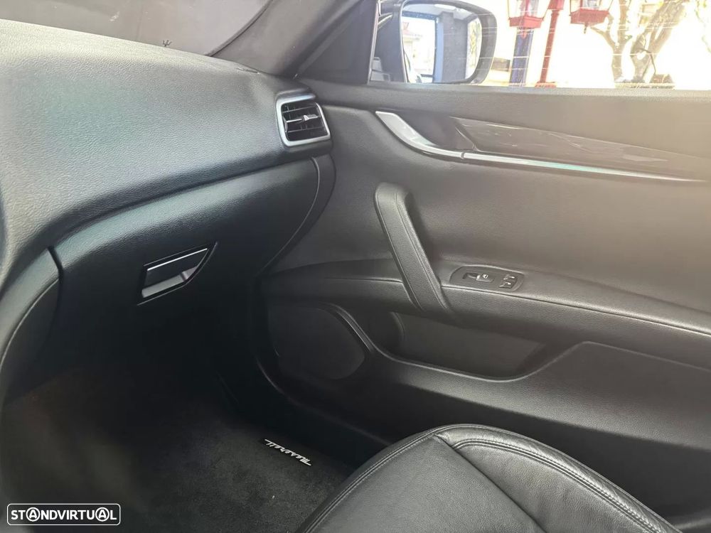 Maserati Ghibli 3.0 V6 - 40