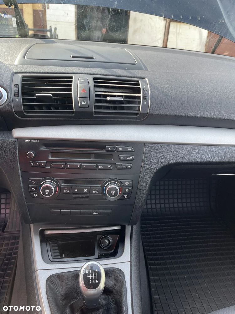 BMW Seria 1 118i - 5