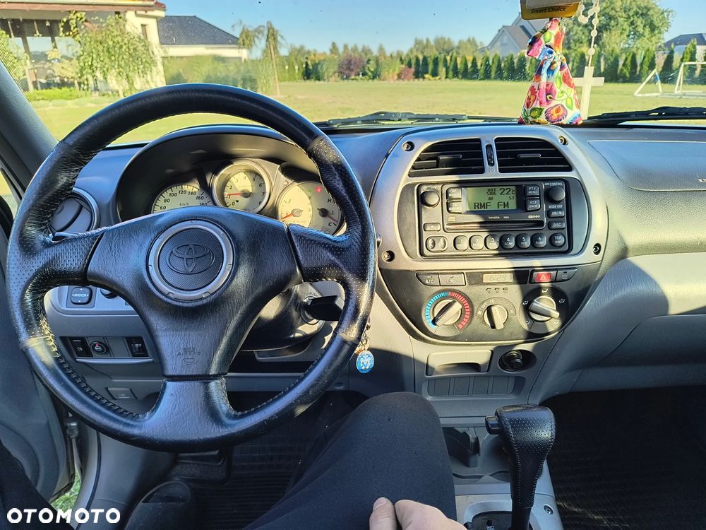 Toyota RAV4 2.0 VVT-i 4x4 - 6