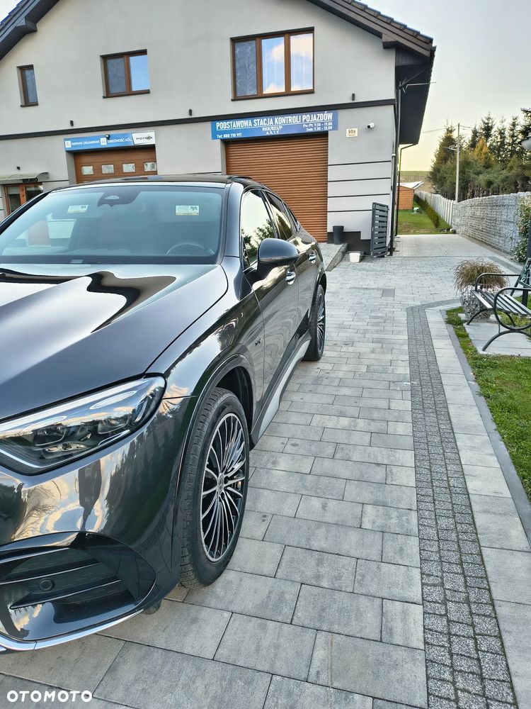 Mercedes-Benz GLC 300 4Matic 9G-TRONIC AMG Line Plus - 16