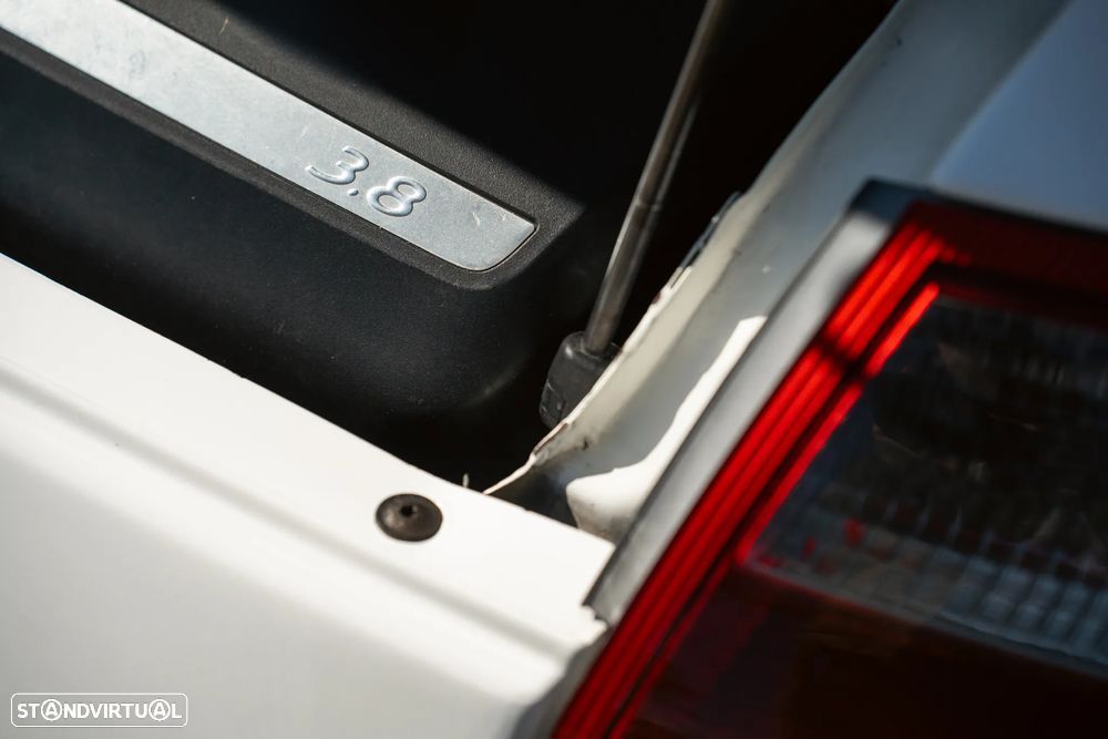 Porsche 911 (997) Carrera 4 S Cabriolet - 32