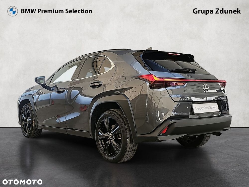 Lexus UX - 8