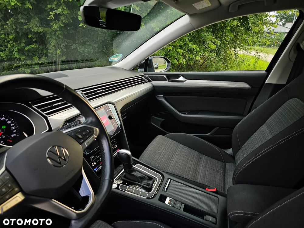 Volkswagen Passat 2.0 TDI (BlueMotion Technology) DSG Highline - 19