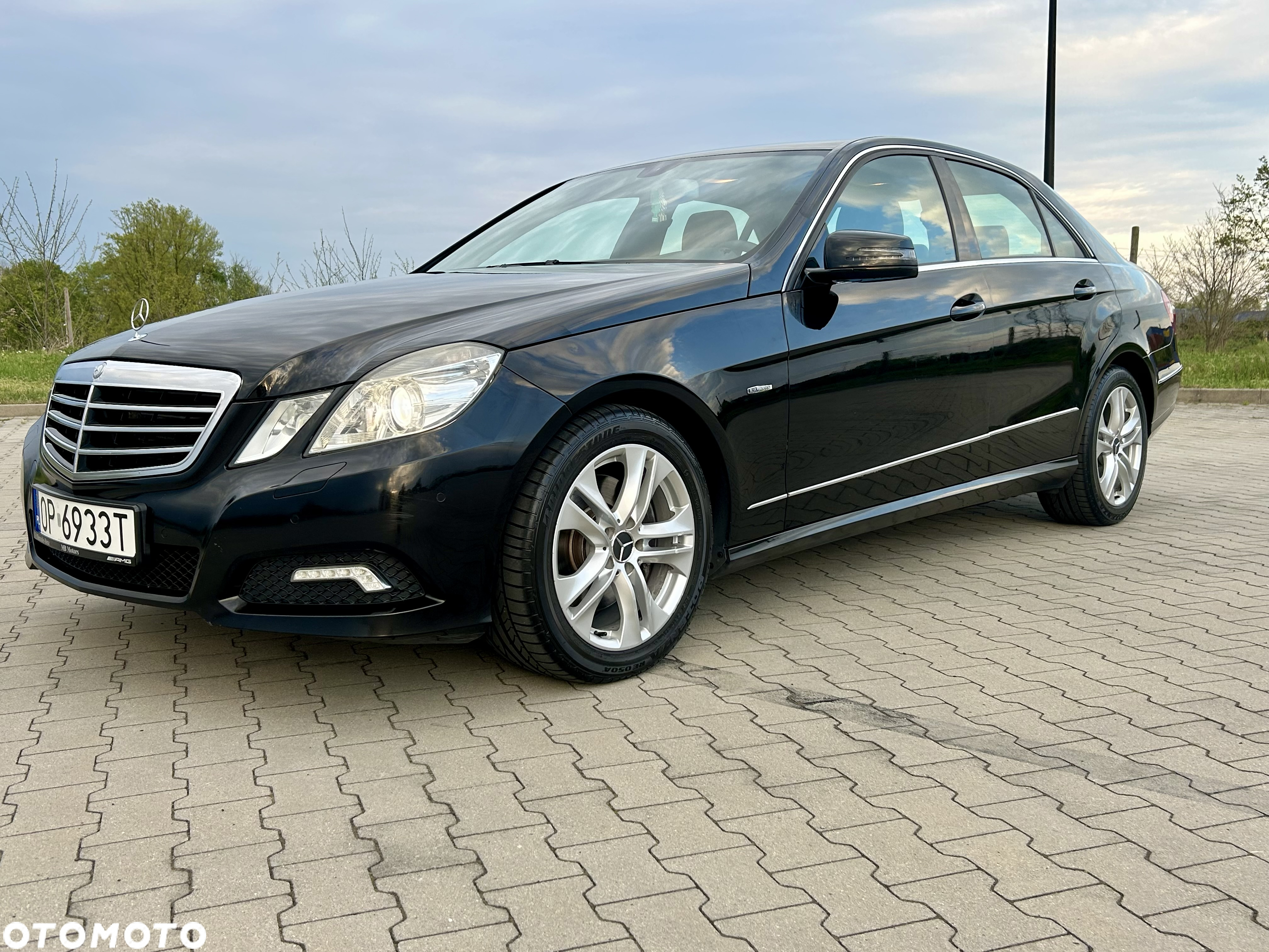 Mercedes-Benz Klasa E 350 CDI BlueEff Avantgarde - 17