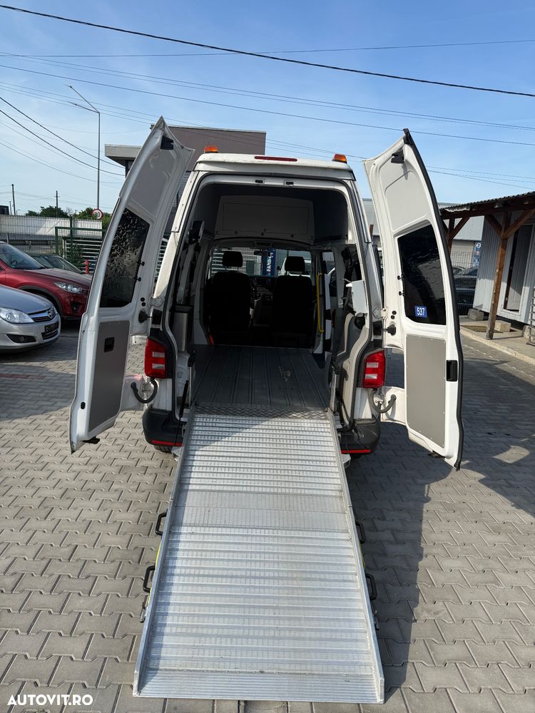 Volkswagen Multivan - 5
