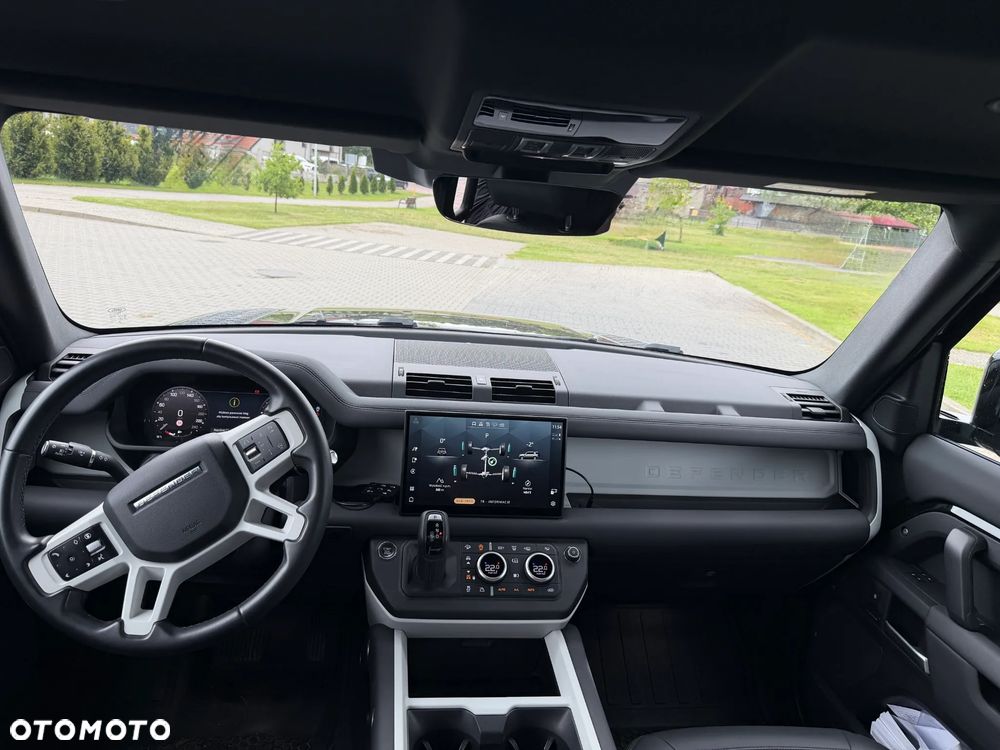 Land Rover Defender 3.0 D300 mHEV X-Dynamic SE - 5
