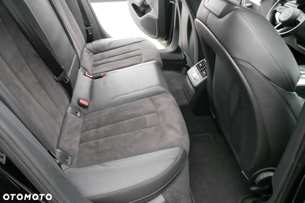 Audi A4 Avant 2.0 TDI S tronic quattro sport - 11