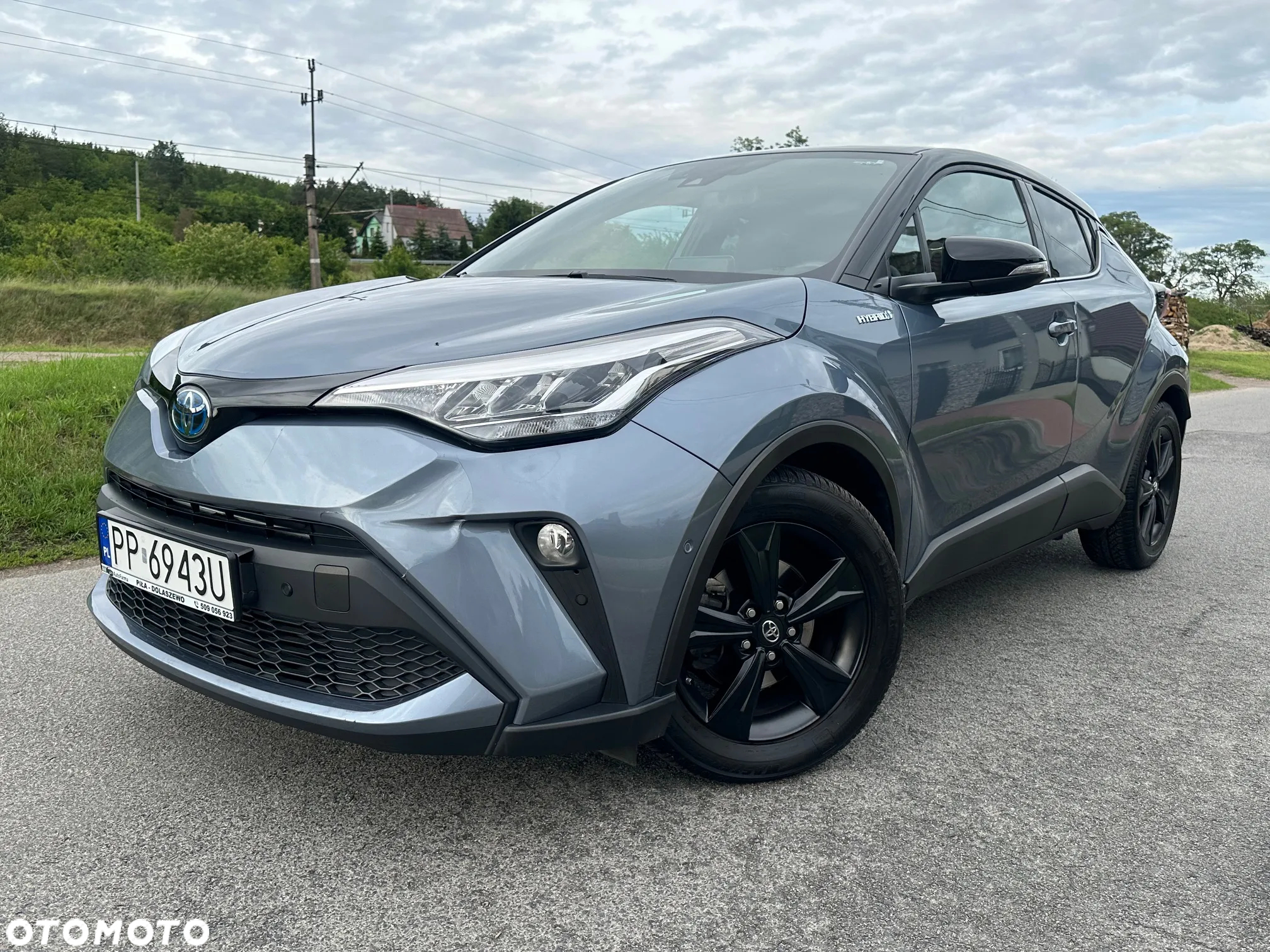 Toyota C-HR 2.0 Hybrid Team Deutschland - 10