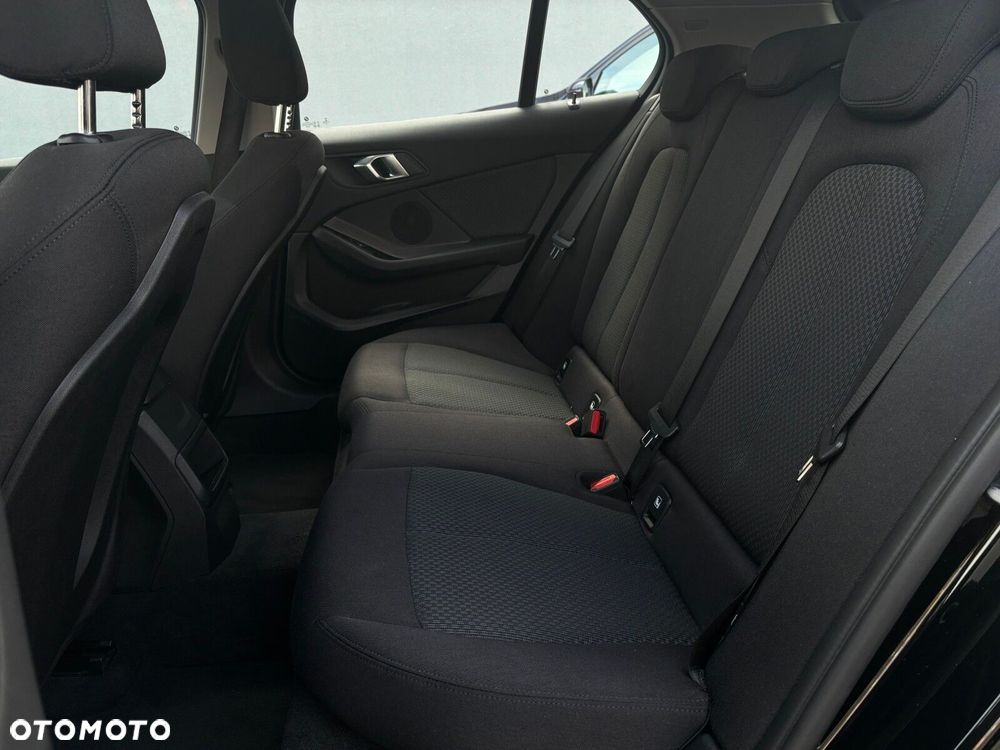 BMW Seria 1 - 21