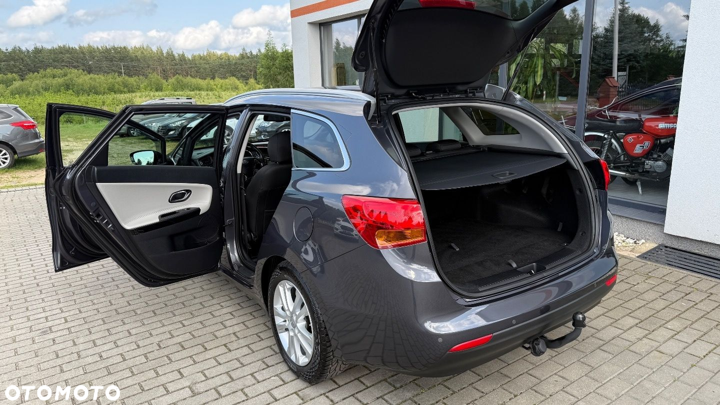 Kia Ceed - 13