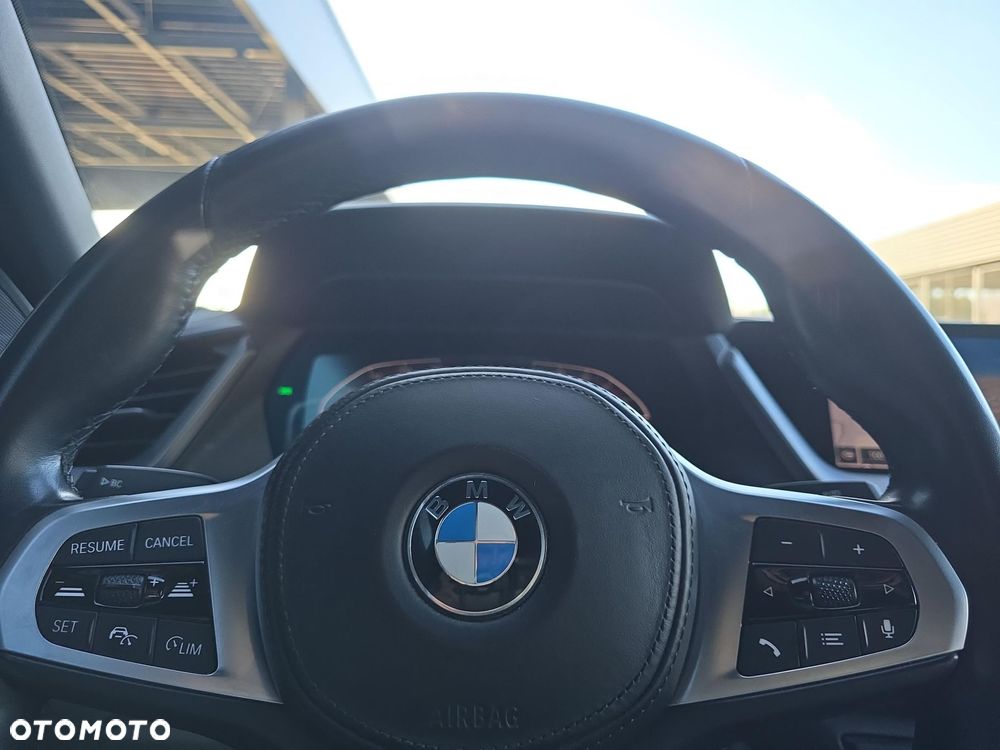 BMW Seria 2 216d - 17