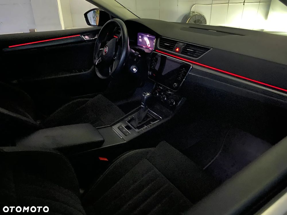 Skoda Superb 2.0 TDI SCR Style DSG - 19