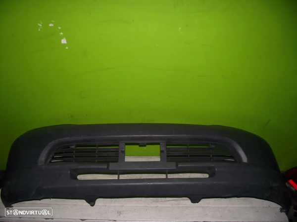 Para Choques Frente Toyota Hiace - 1996 / 2007