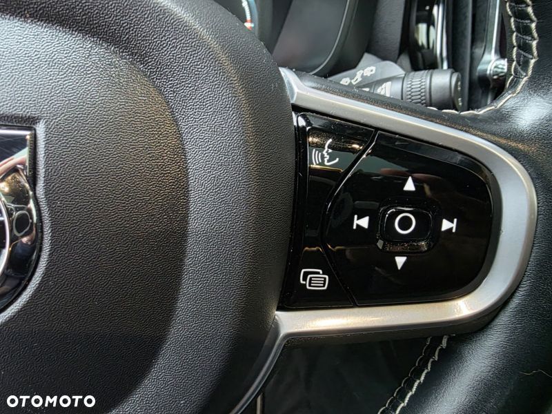 Volvo XC 60 B5 D AWD Geartronic RDesign - 26