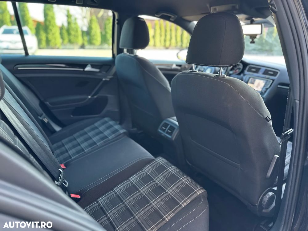 Volkswagen Golf GTD (BlueMotion Technology) DSG - 22