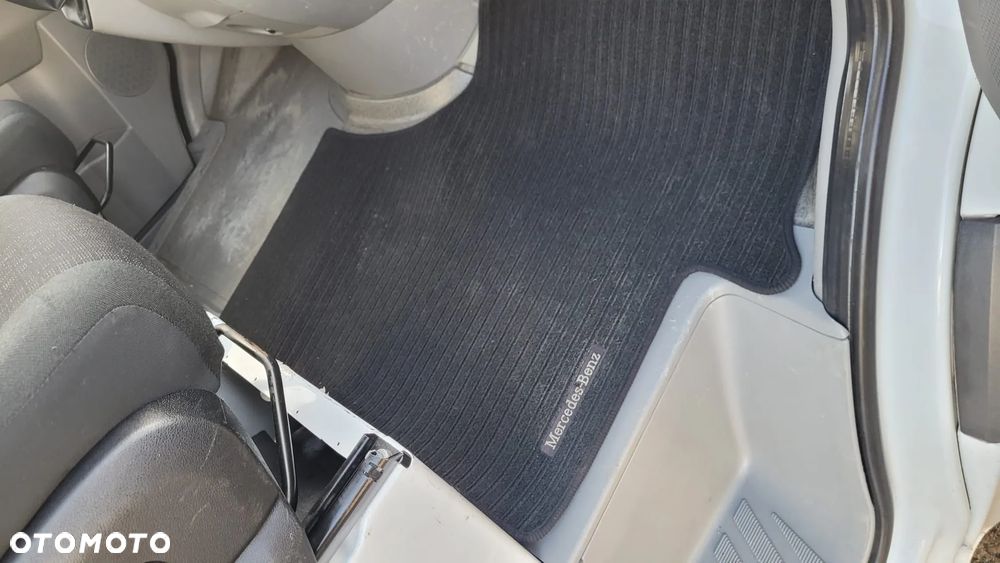 Mercedes-Benz Sprinter - 18