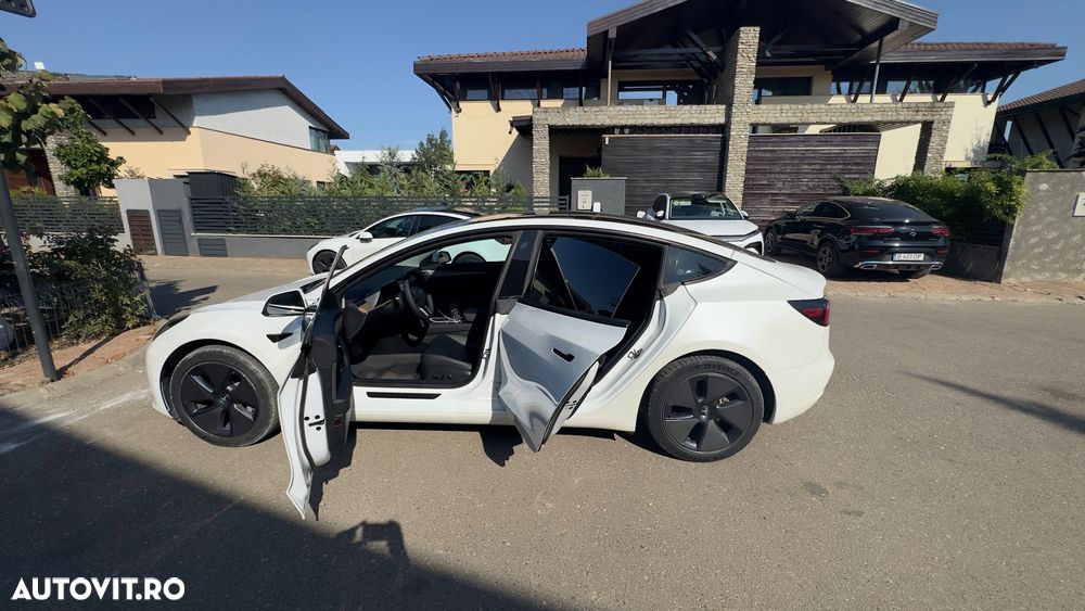 Tesla Model 3 RWD - 2