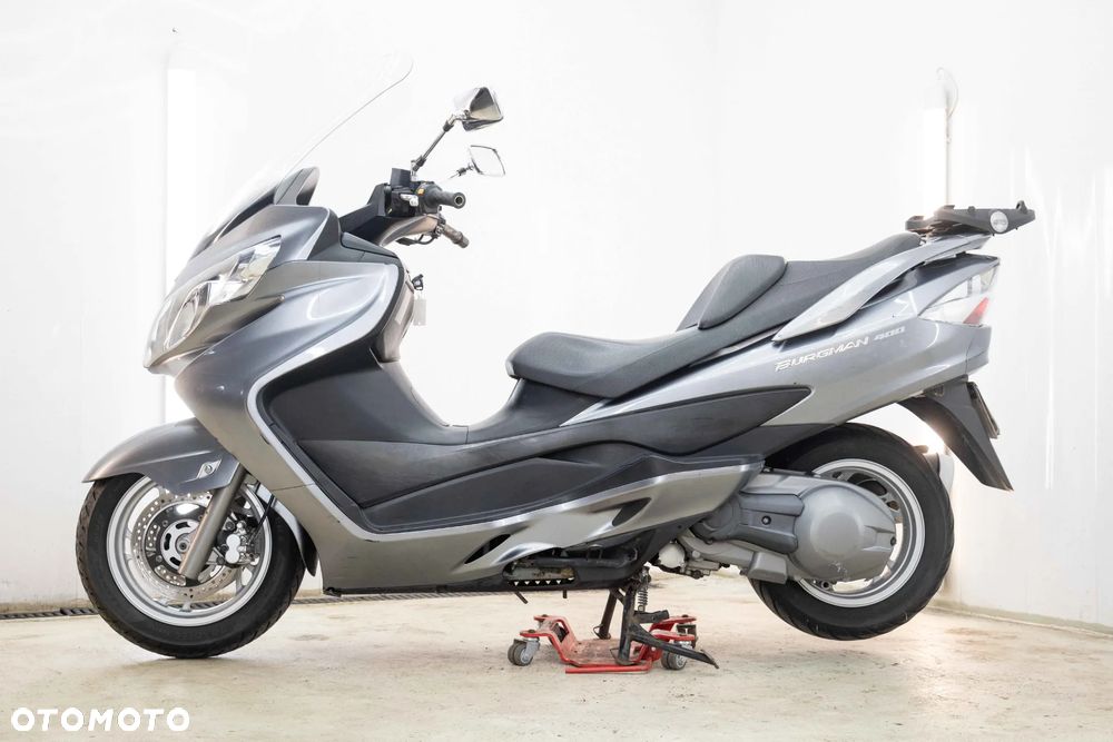 Suzuki Burgman - 9