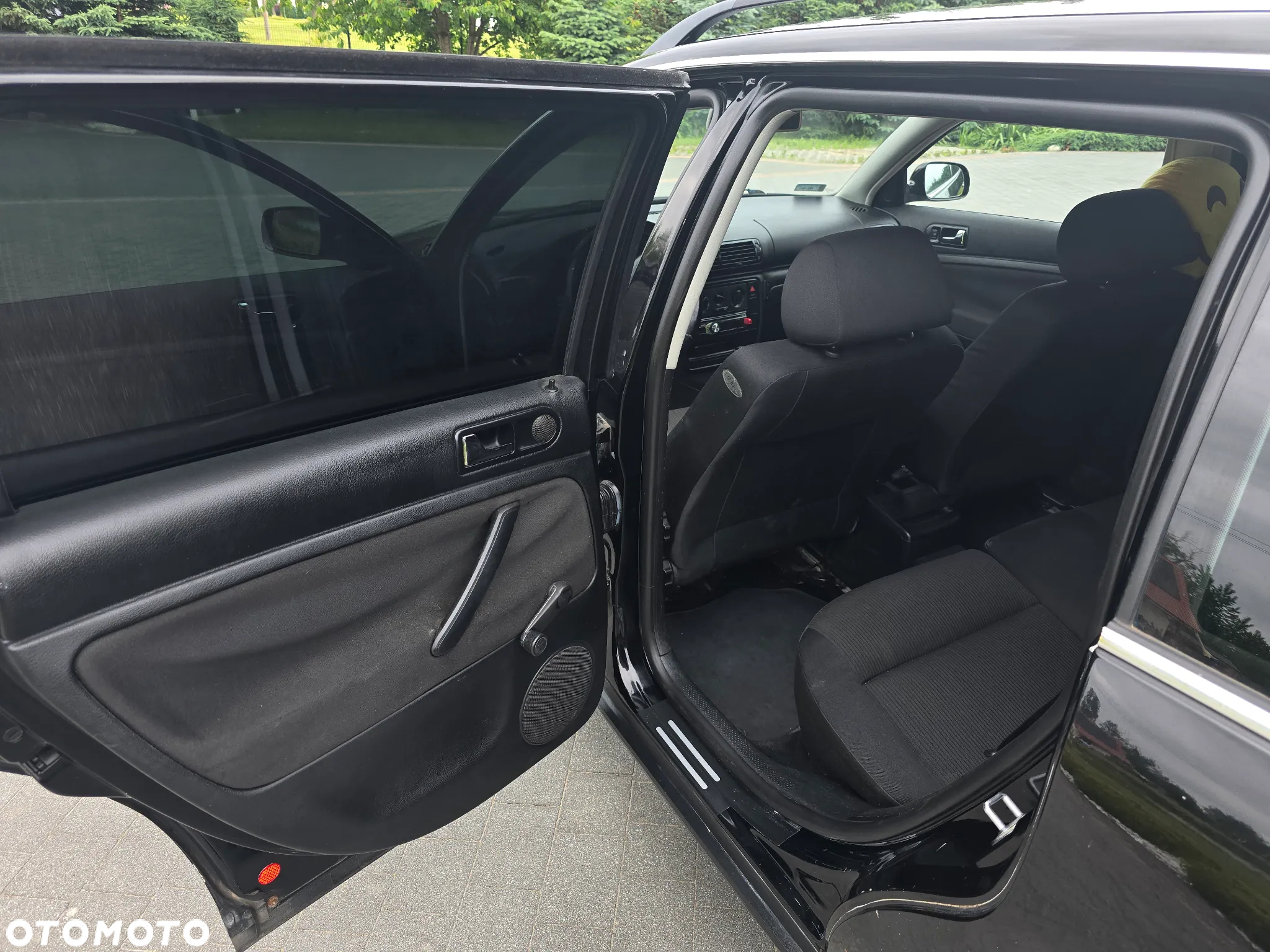 Volkswagen Passat - 11
