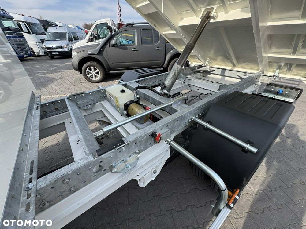 Volkswagen Crafter - 14