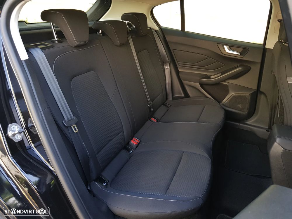 Ford Focus 1.5 TDCi ECOBlue Connected Aut. - 45