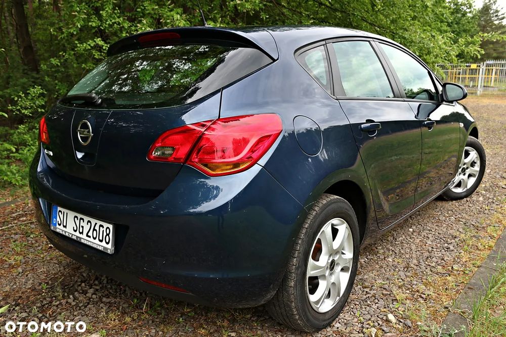 Opel Astra 1.6 - 23