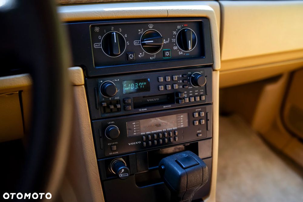 Volvo 780 - 14