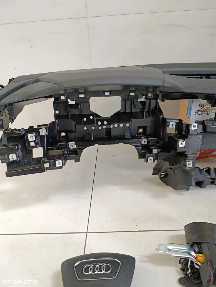 Deska konsola poduszki pasy eu head up #1 Audi Q8 e-tron etron lift - 5