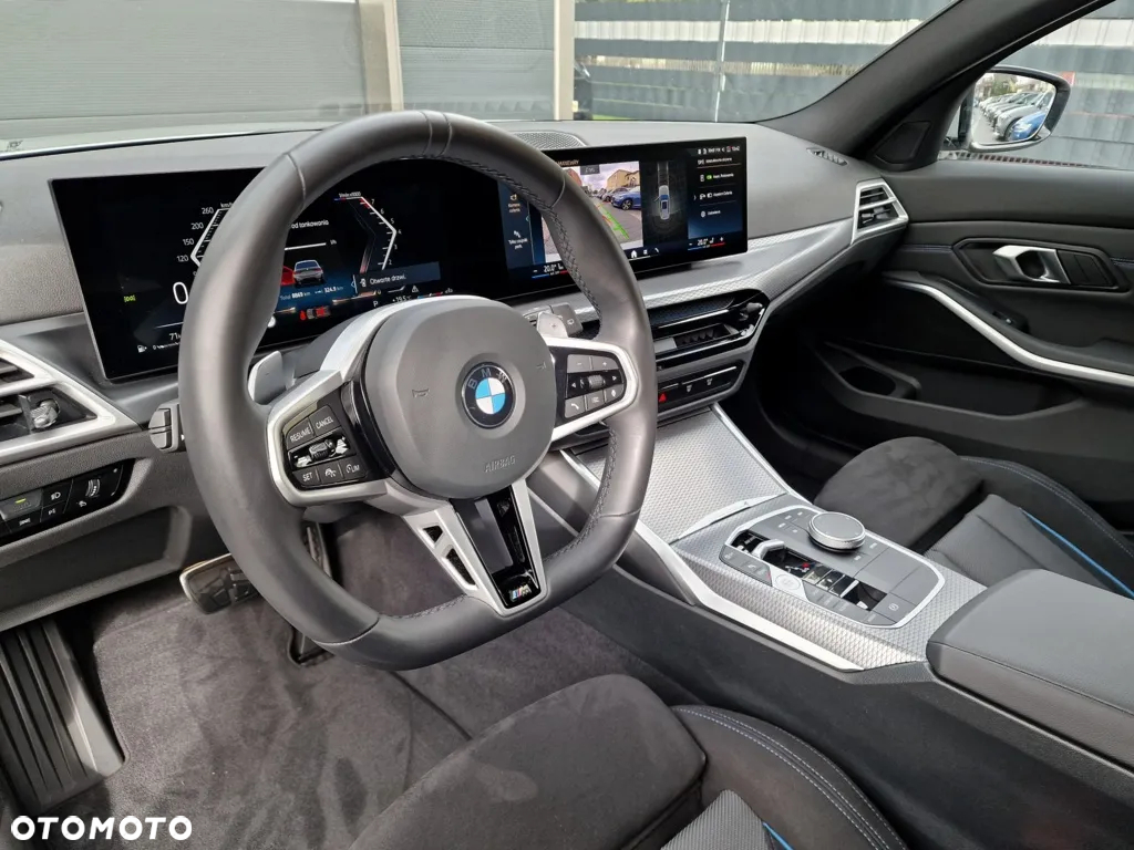 BMW Seria 3 330i xDrive M Sport - 23