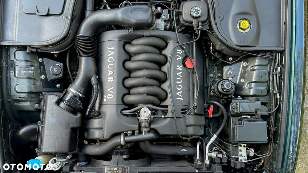Jaguar XJ 3.2 - 10