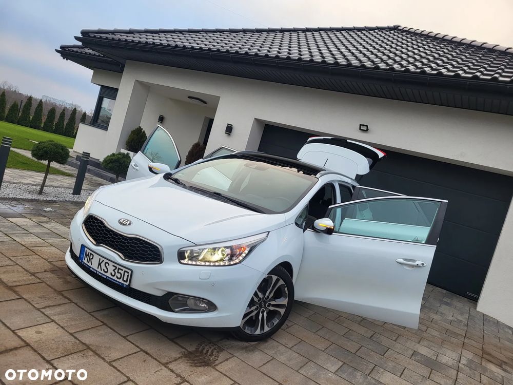 Kia Ceed 1.6 CRDi 128 Platinum Edition - 32