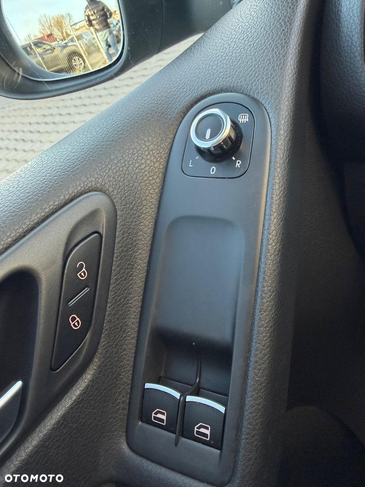 Volkswagen Golf - 23