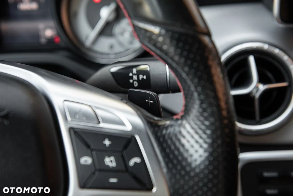 Mercedes-Benz CLA 220 d 7G-DCT AMG Line - 24