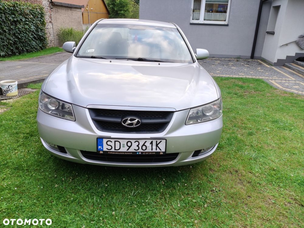 Hyundai Sonata - 1