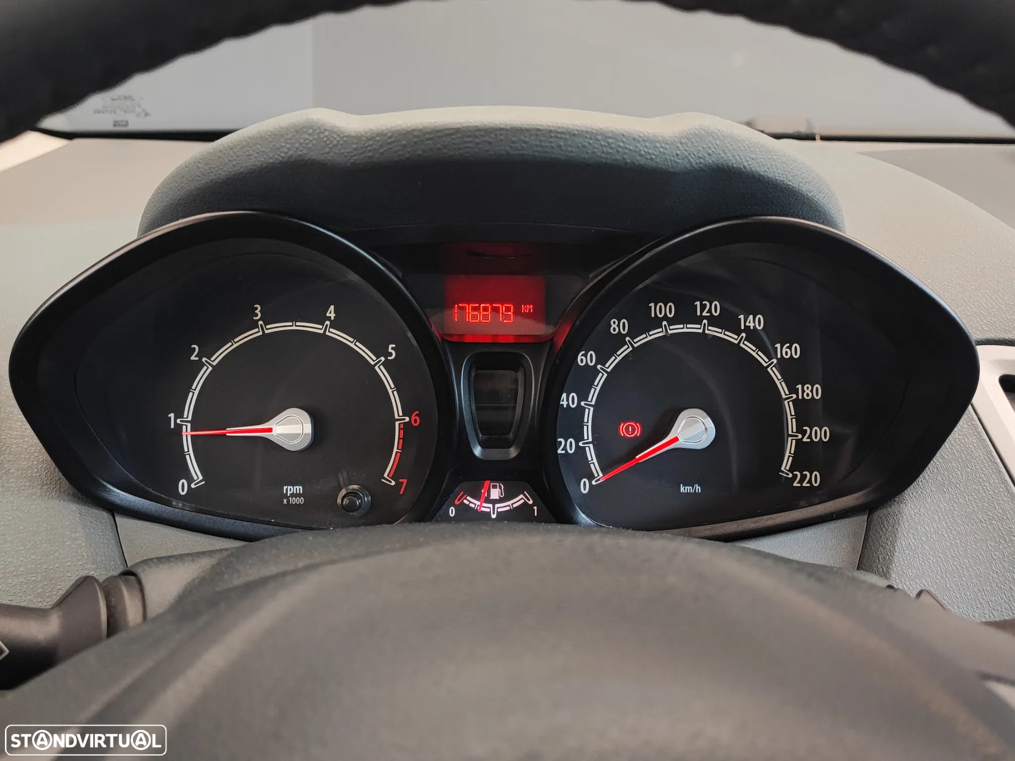 Ford Fiesta 1.25 Techno - 31