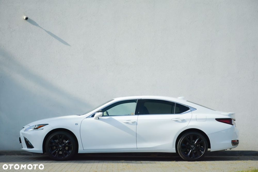 Lexus ES 300h F Sport Edition - 6