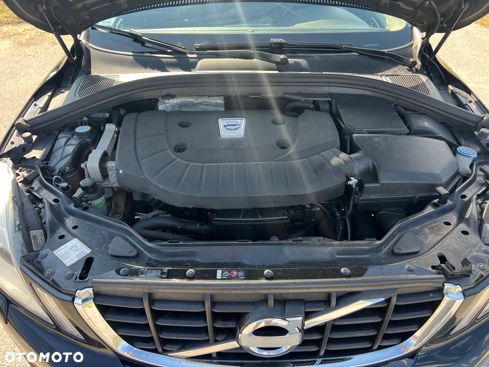 Volvo XC 60 2.4D AWD - 8