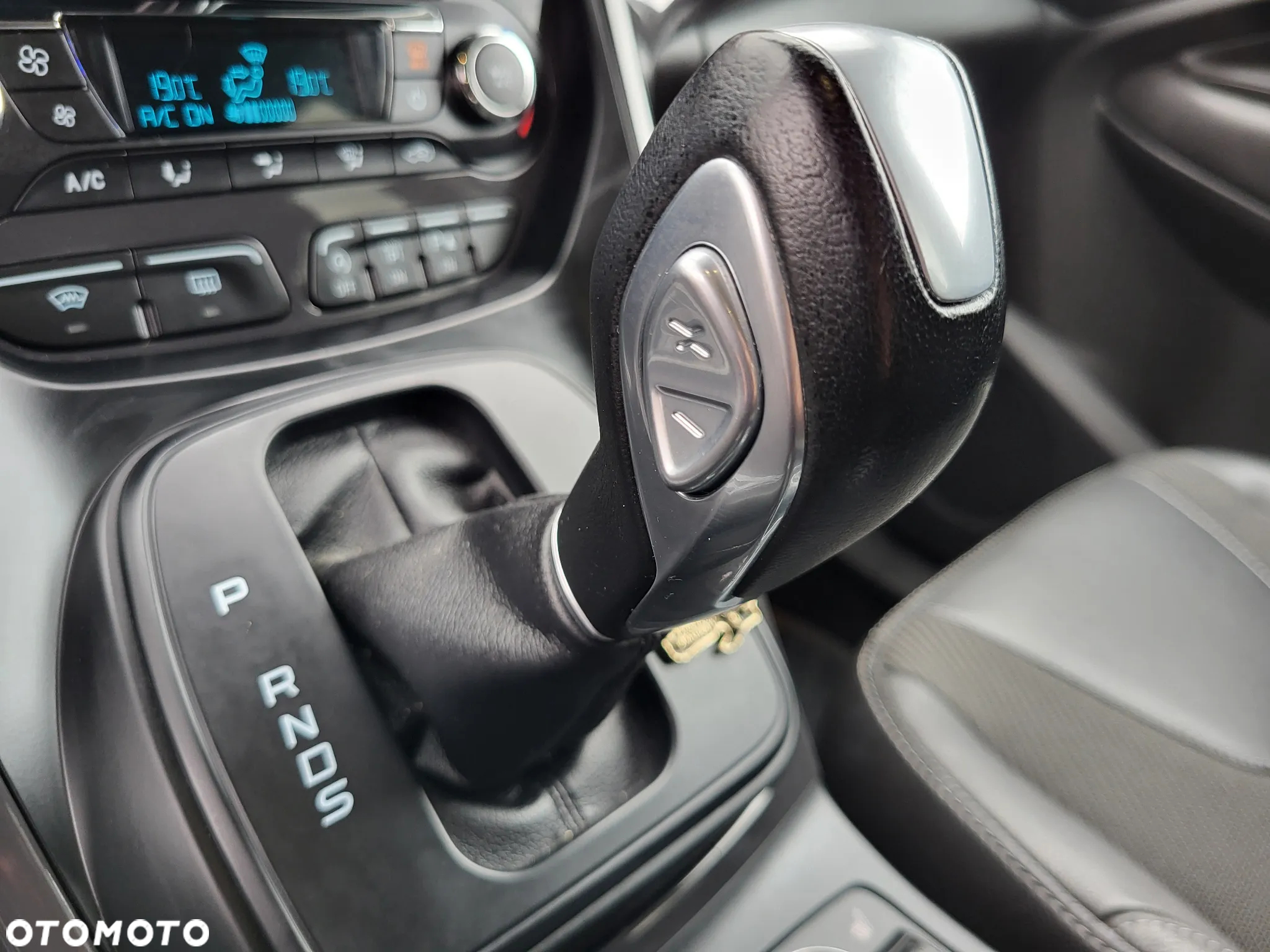 Ford Kuga 1.5 EcoBoost 4x4 Titanium - 31