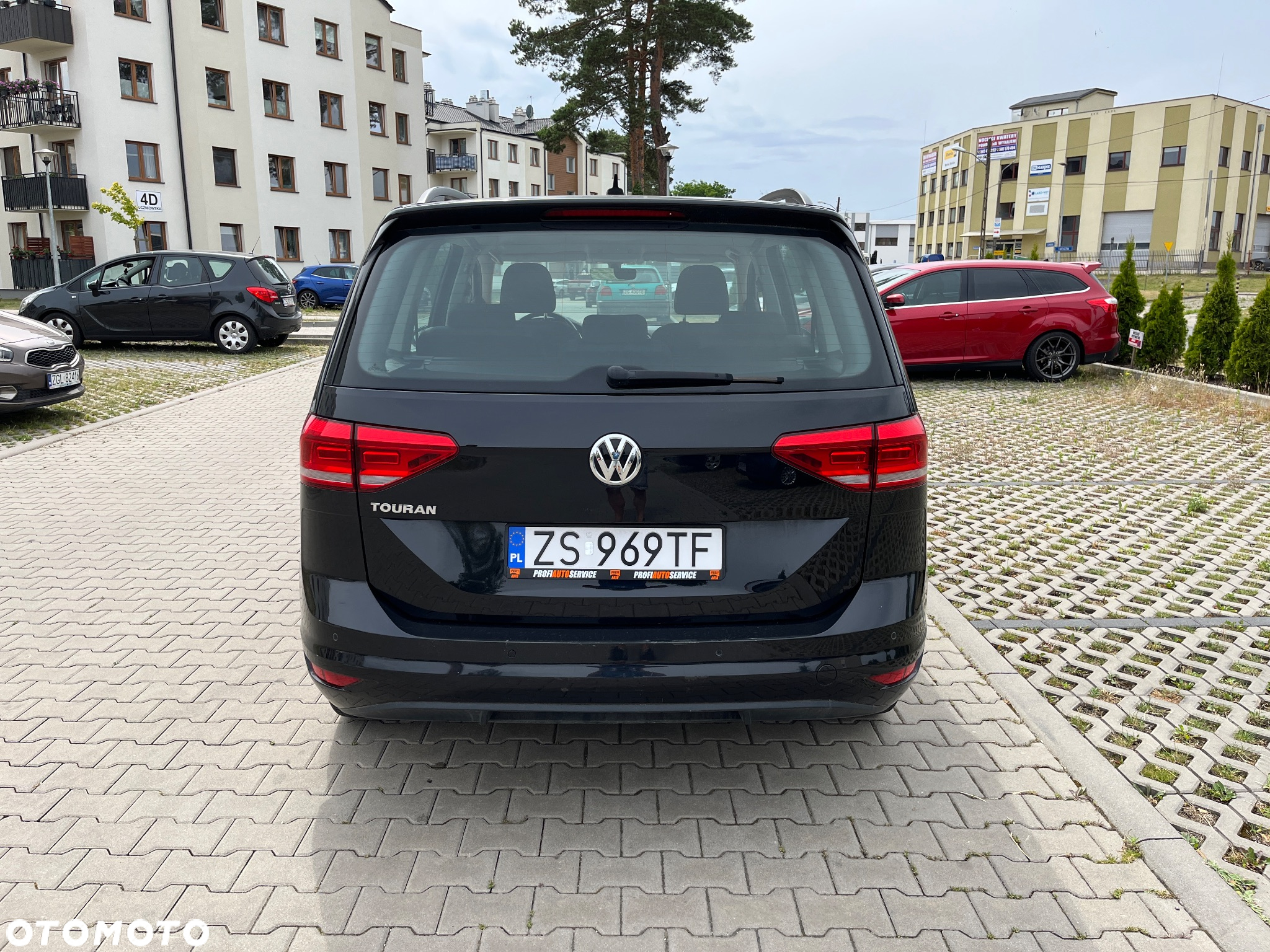 Volkswagen Touran 1.6 TDI SCR (BlueMotion Technology) DSG Trendline - 12