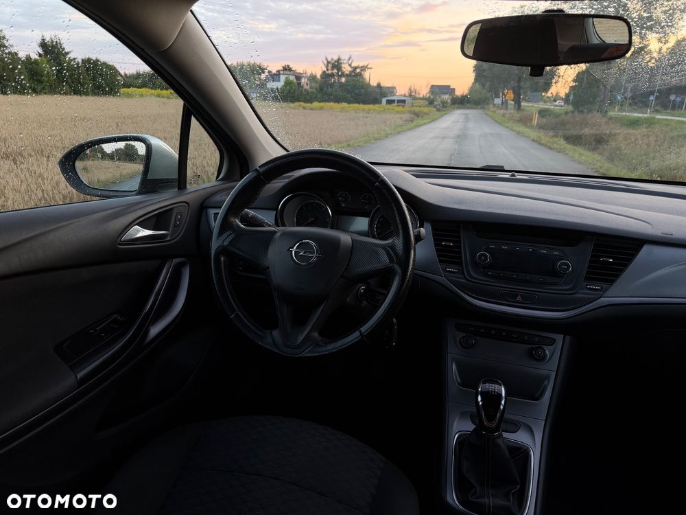 Opel Astra 1.6 CDTI Essentia - 14