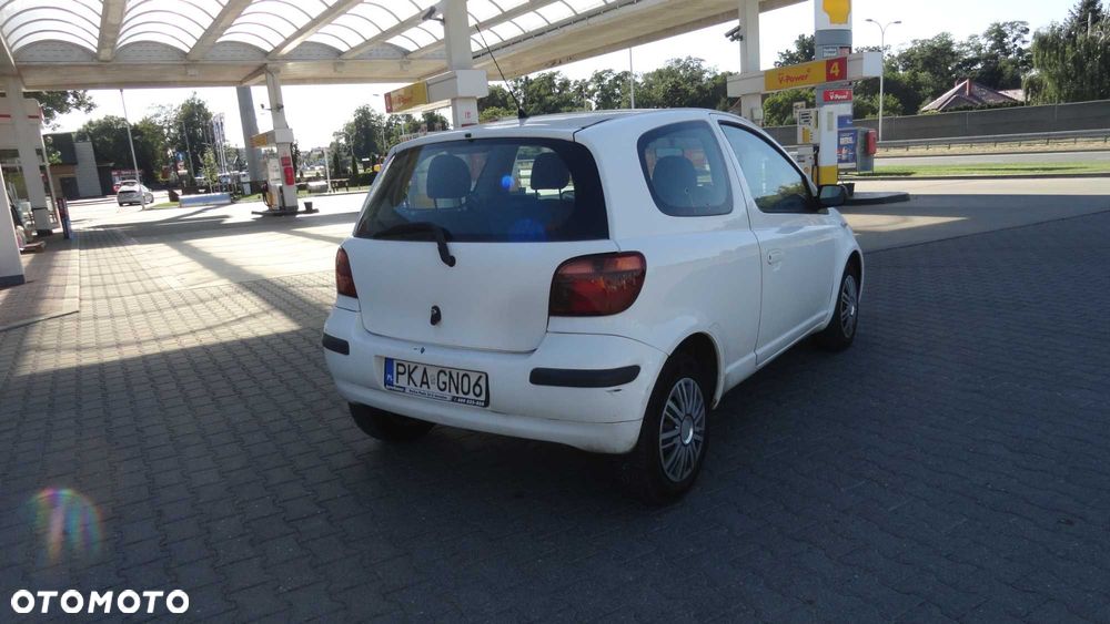 Toyota Yaris - 4