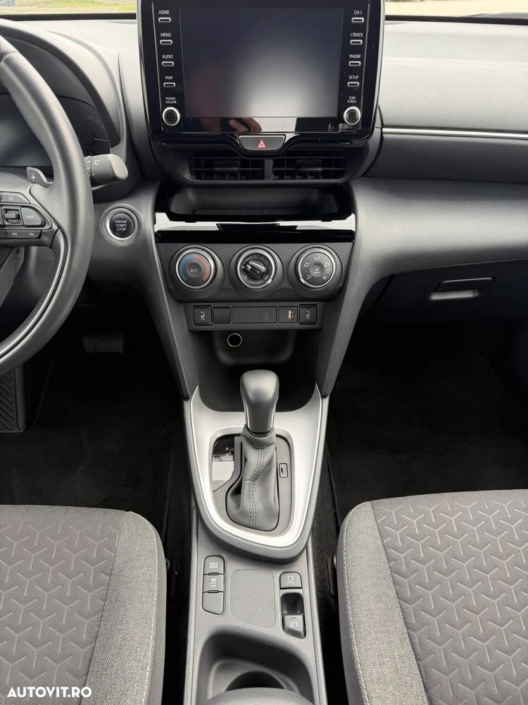 Toyota Yaris Cross 1.5 l CVT Active - 13