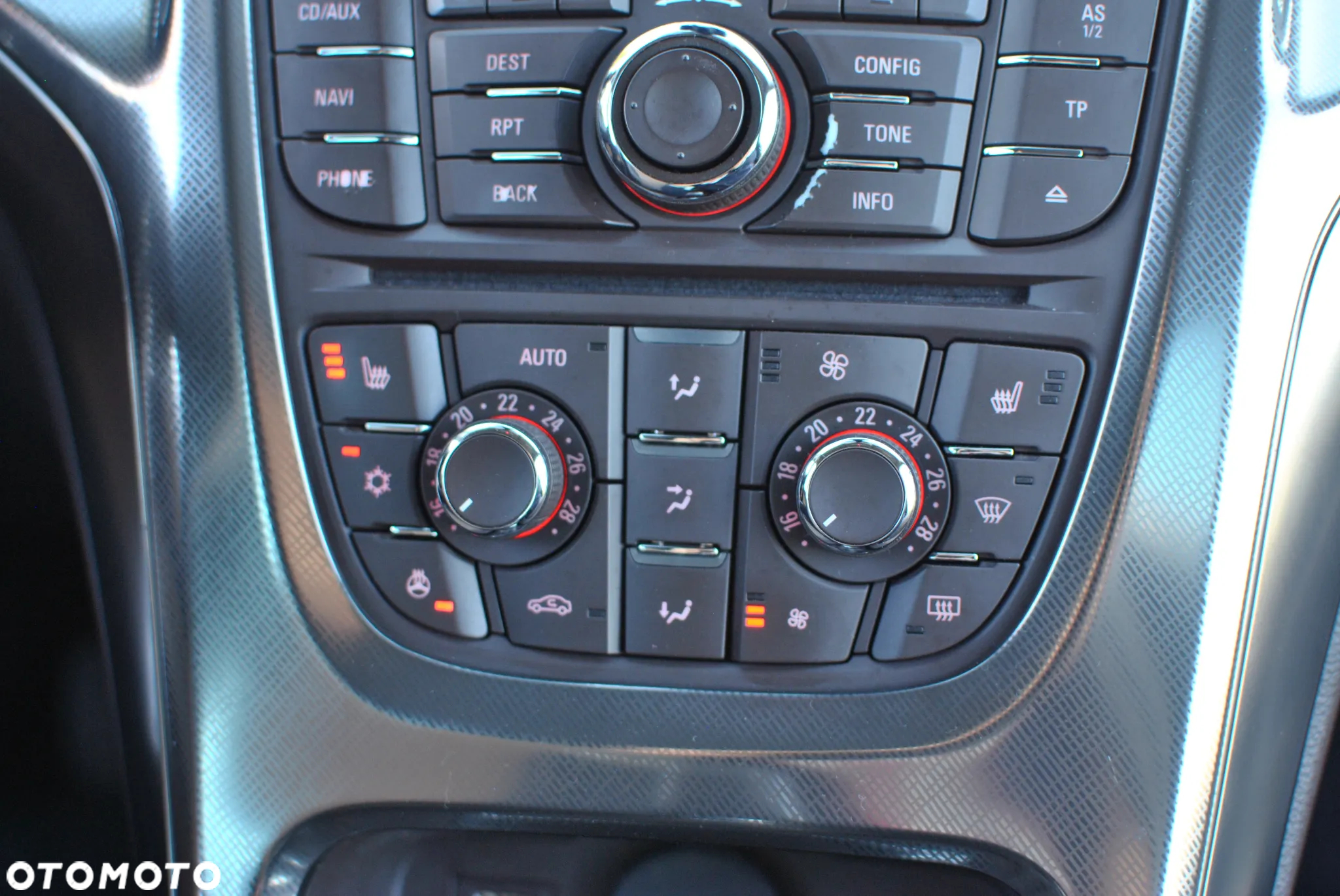 Opel Astra IV 1.4 T Cosmo - 31