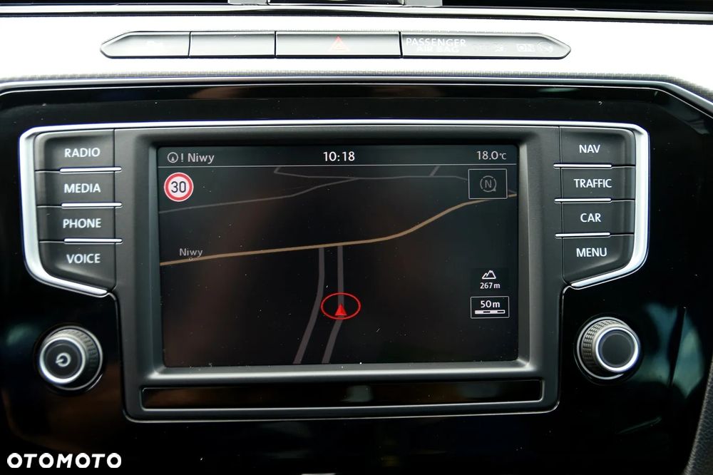 Volkswagen Passat - 39