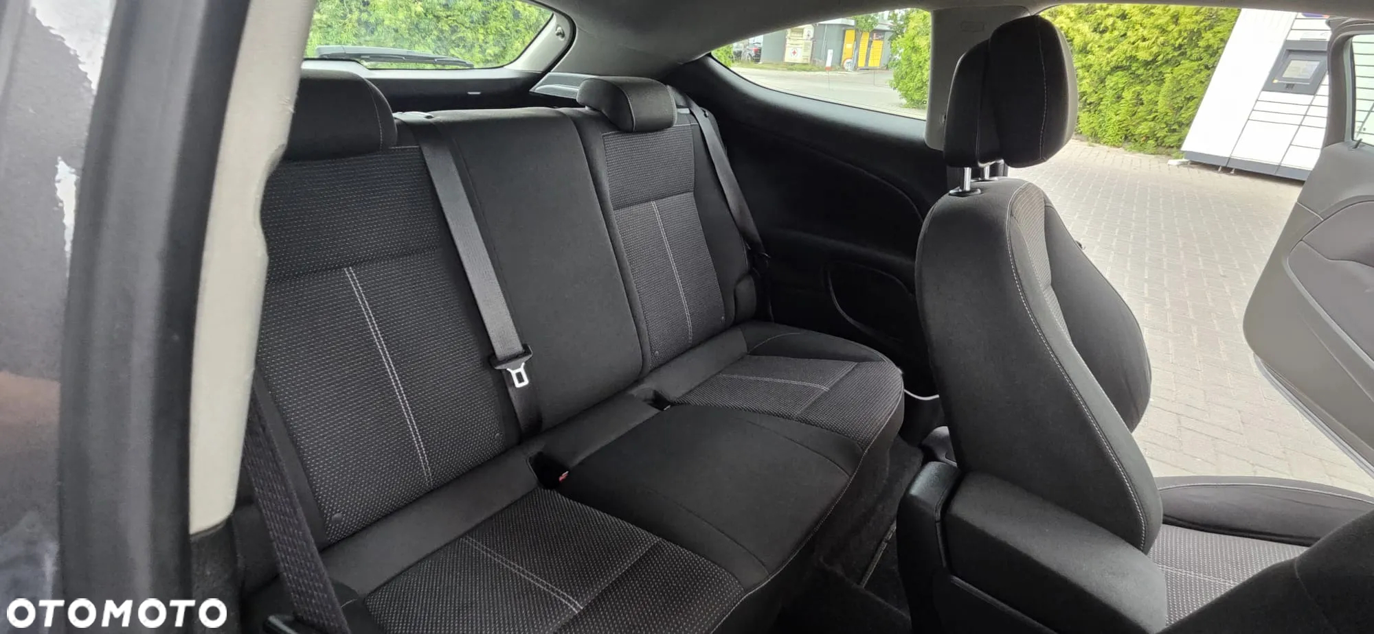 Opel Astra GTC 1.6 Turbo Innovation - 35