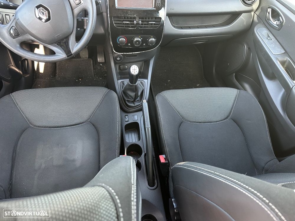 Renault Clio - 9