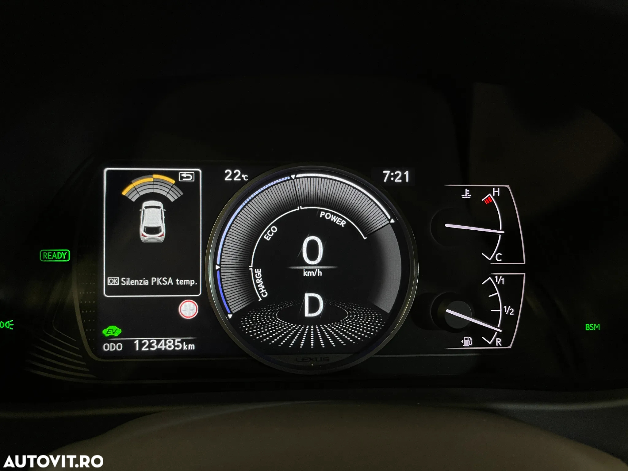 Lexus UX 250h 2.0L HEV 20H- (178 HP) 4X4 CVT Executive - 30