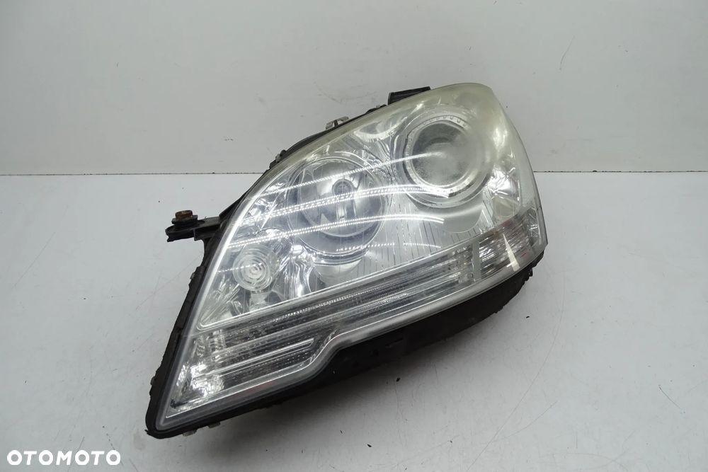 Mercedes ML W164 Lift Lampa lewy przod Bi Xenon Skrętny EU - 2