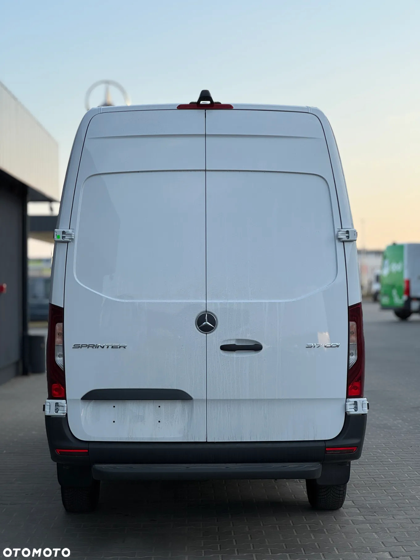 Mercedes-Benz Sprinter - 8